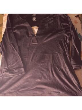 Black Long Sleeve V-Neck Top - Size XL
